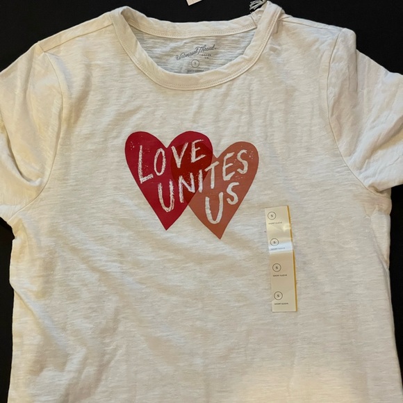 NWT- Women's Short Sleeve T-Shirt - Universal Thread Cream - Medium - Picture 6 of 6